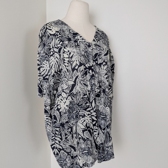 *Free with Purchase* 90’s Floral Button Down Top Blouse Soft Cardigan Cover-up - Picture 3 of 10